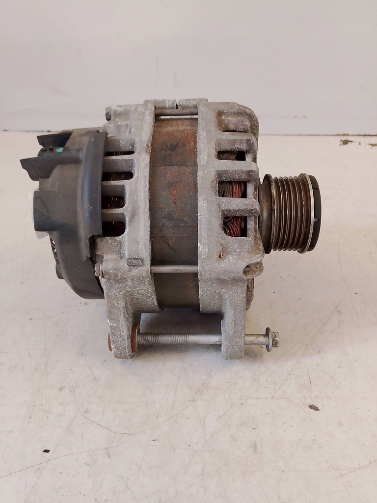 фото №1, Renault clio v 1.5 blue dci генератор 231004402r