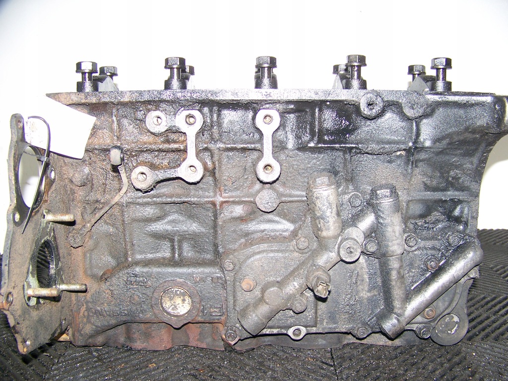 фото №5, Nissan cabstar 2.7 td 8v блок двигуна