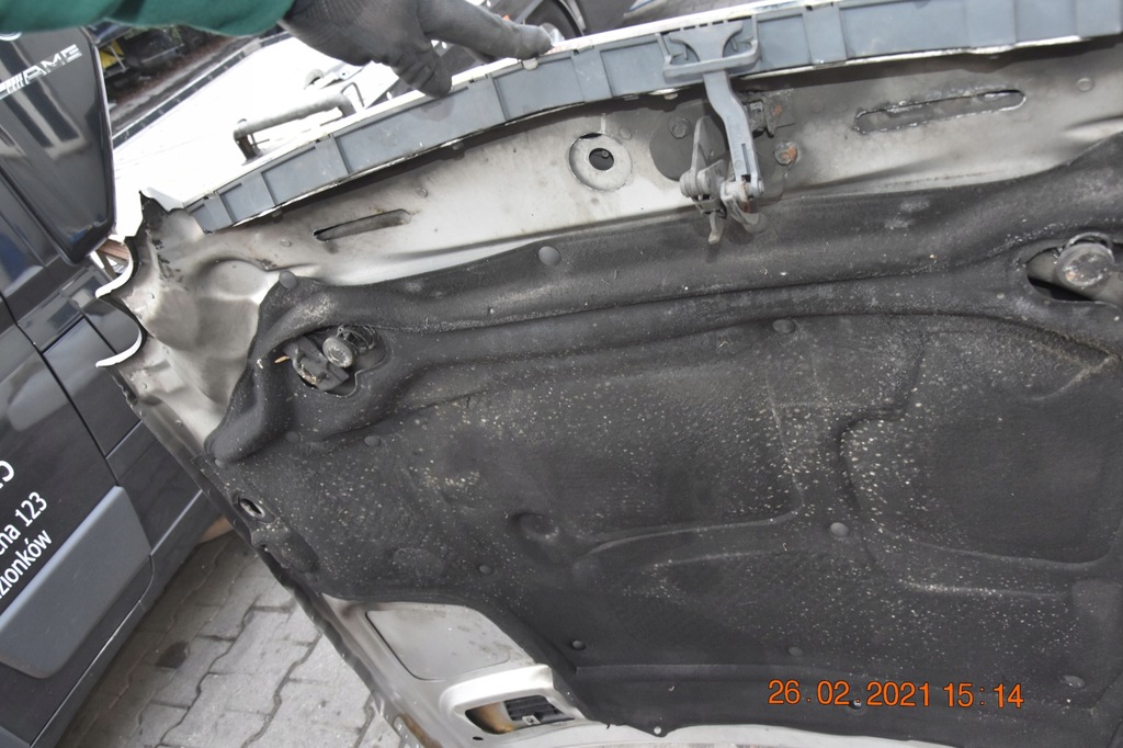 фото №11, Mercedes w203 sport coupe капот