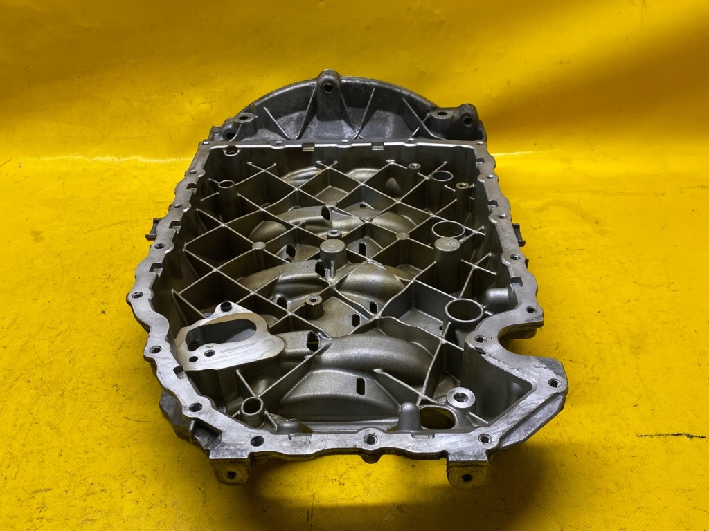 Поддон масляная 06j103603t leon 2 1.8 tfsi bzb a3 8p a4 q5 skoda с Разборки