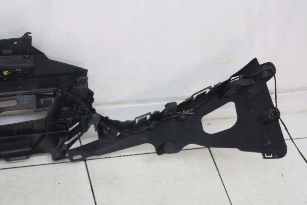 Накладка верхній поперечина підсилювач решітка  ford focus mk3 2010r- bm51-17e778-ah Зі Шроту