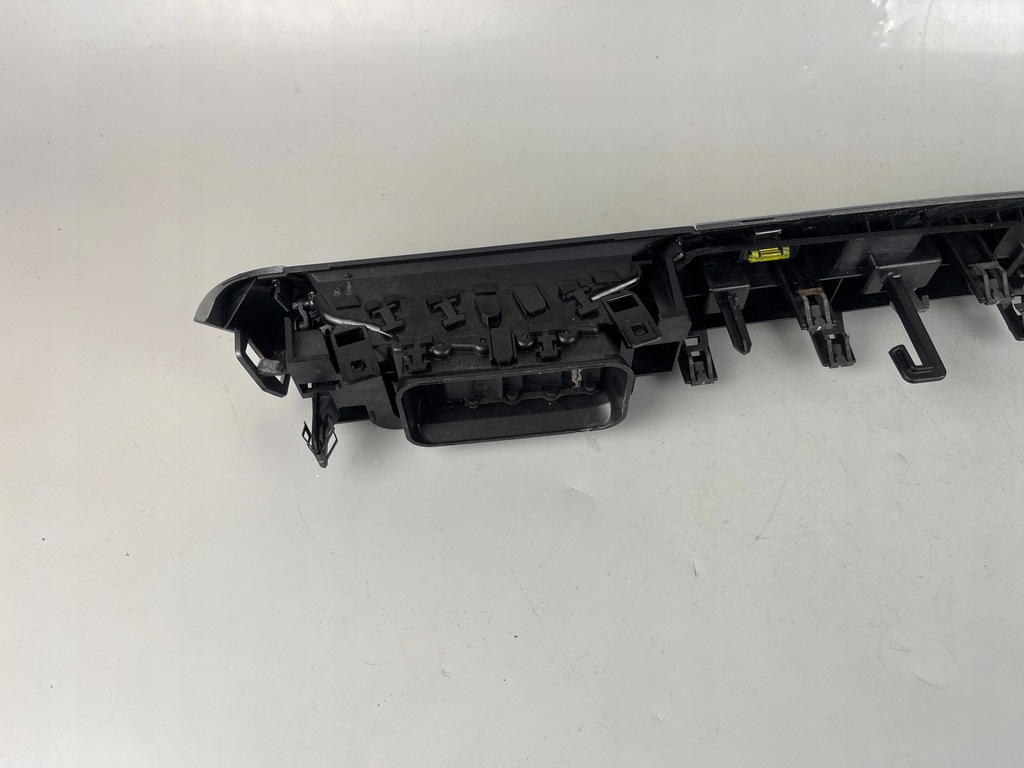 фото №10, Renault captur ii 2023 рамка панели приборной панели