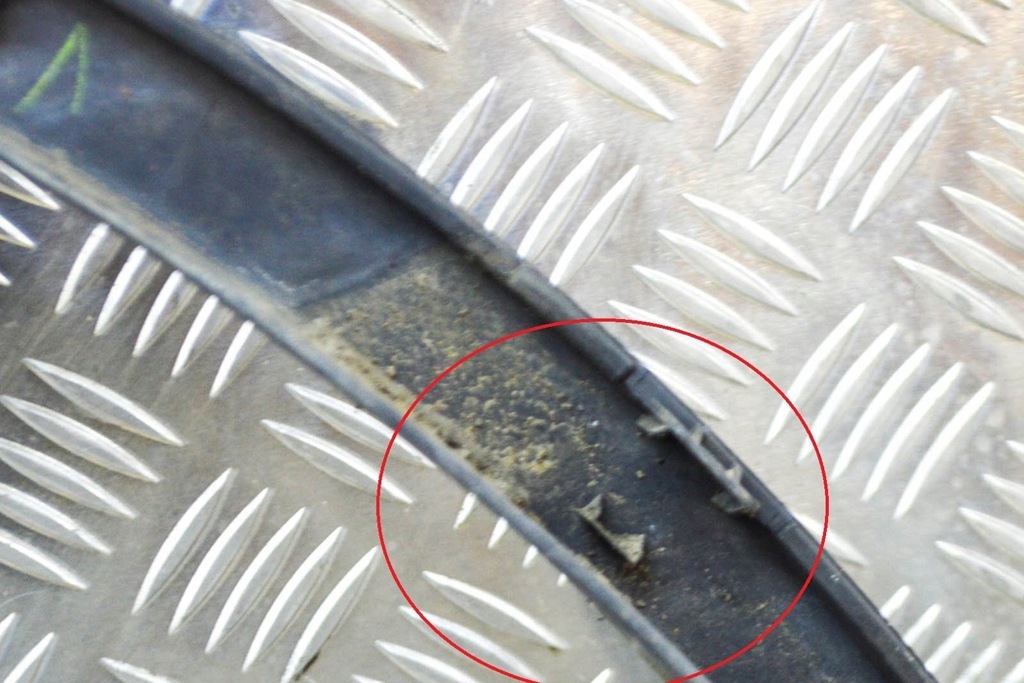 фото №7, Infiniti fx s50 задний правый крыло молдинг 78860-cg000 3.5 p 206kw 2004