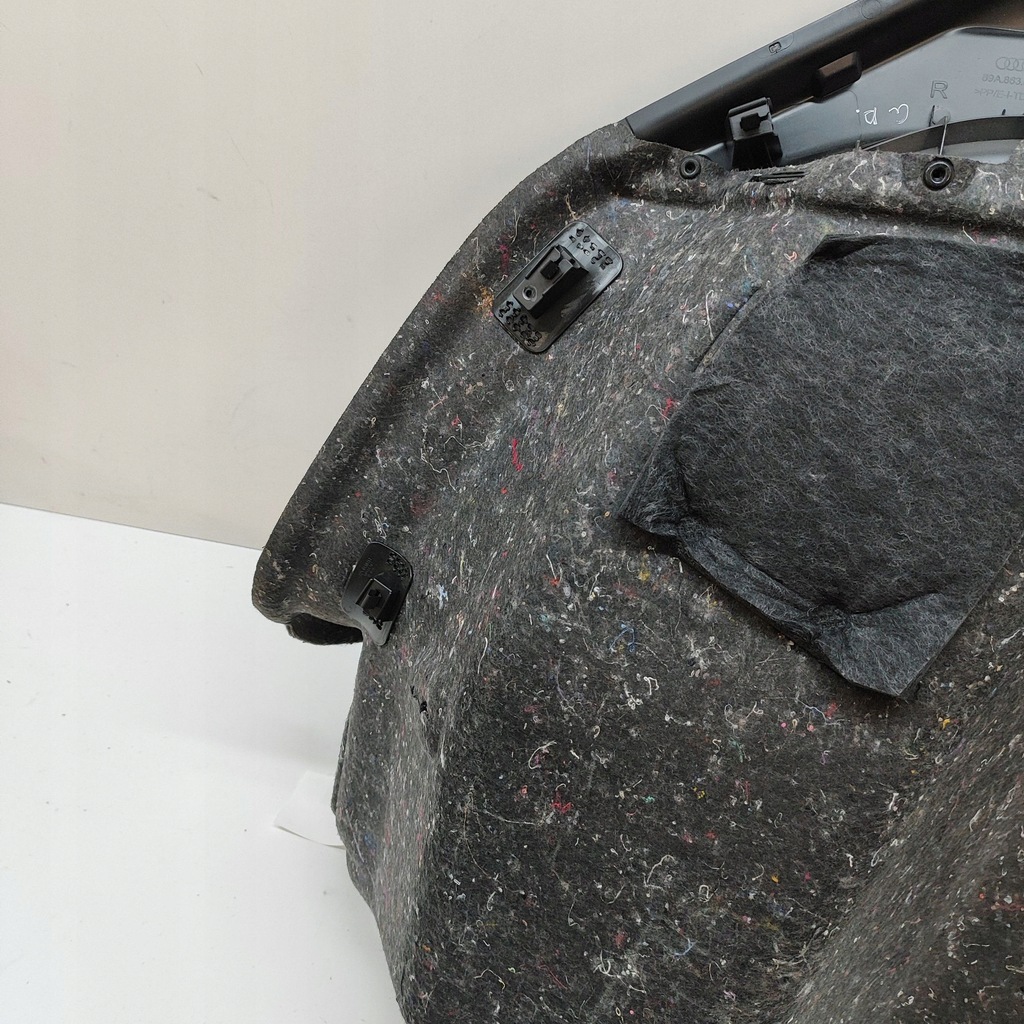 фото №8, Audi q4 sportback e-tron 2023 правая сторона обшивка / обивка / багажника