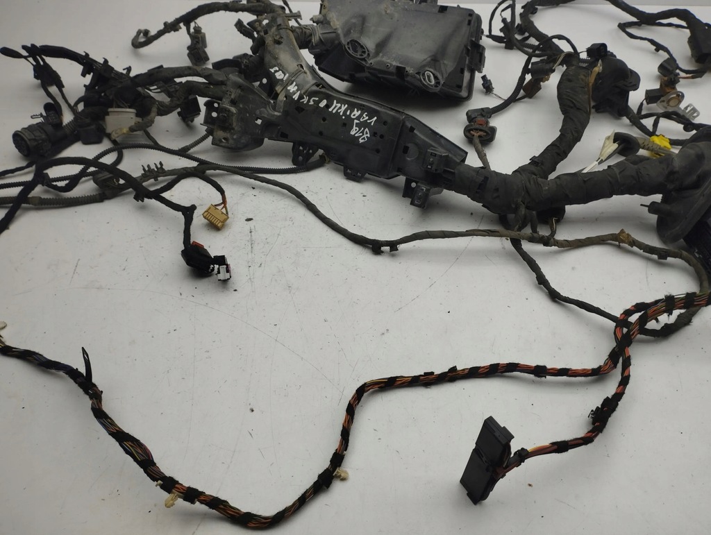 фото №12, Volkswagen arteon 2019 жгут трубопровод двигателя