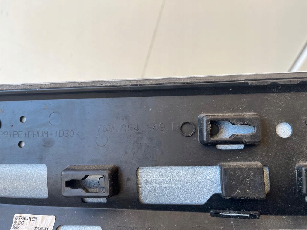 фото №3, Vw touareg 760 r-line молдинг двері лівий задня