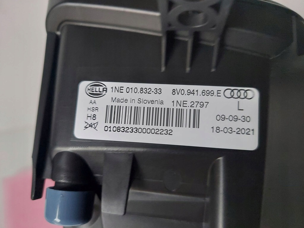 фото №6, Audi a3 8v противотуманная фара левый перед новый оригинальный номер