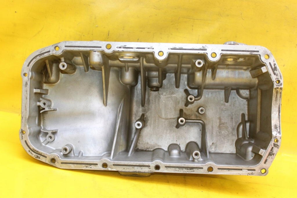 Поддон масляная opel insignia a zafira b astra j 2.0 cdti a20dth 55575128 Киев