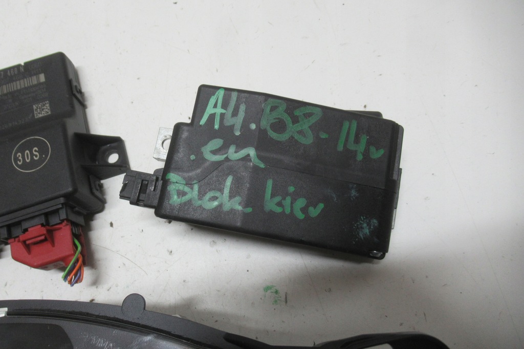 фото №8, Audi a4 b8 kombi 2.0 tdi 14r набор стартовый счетчик блок управления двигателя