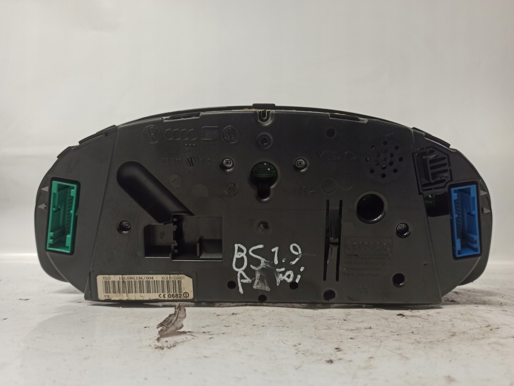 фото №7, Volkswagen passat b5 fl 1.9 tdi счетчик приборы 3b0920806a