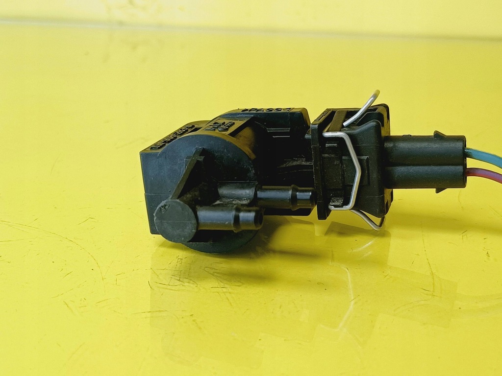 фото №7, Клапан вакууму vw new beetle 2.0 бензин 191906283a nr29