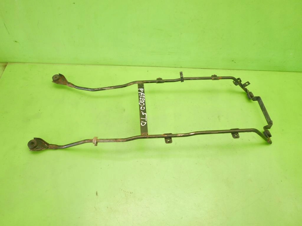 фото №1, Кронштейн рамка интеркулер mitsubishi pajero ii