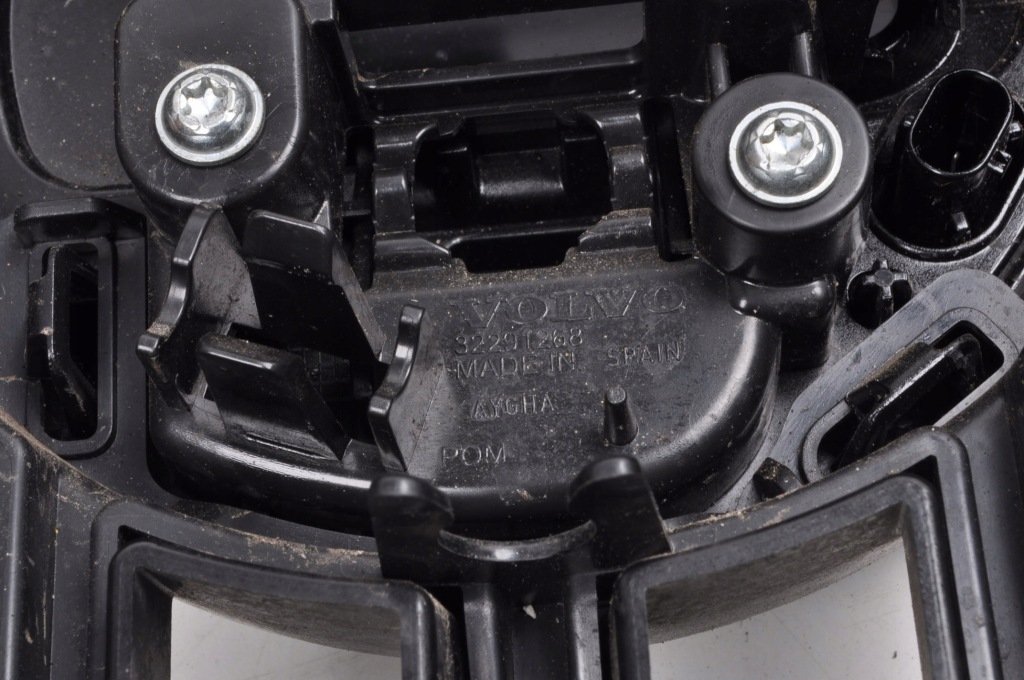 Volvo xc60 2 решітка  бампера решітка радіатора решітка радіатора 32291268 32291019 32386075 Недорого