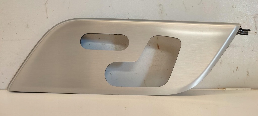 Купити Mercedes w247 молдинг декоративна двері праві перед a2477204002 ktl