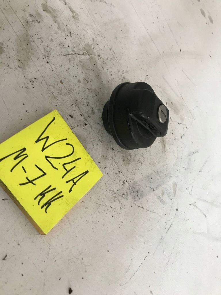 Купить Крышка заливной топлива задний mazda 323