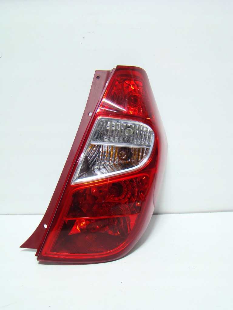 фото №1, Hyundai i10 lift - лампа правий задня 92402-0x110