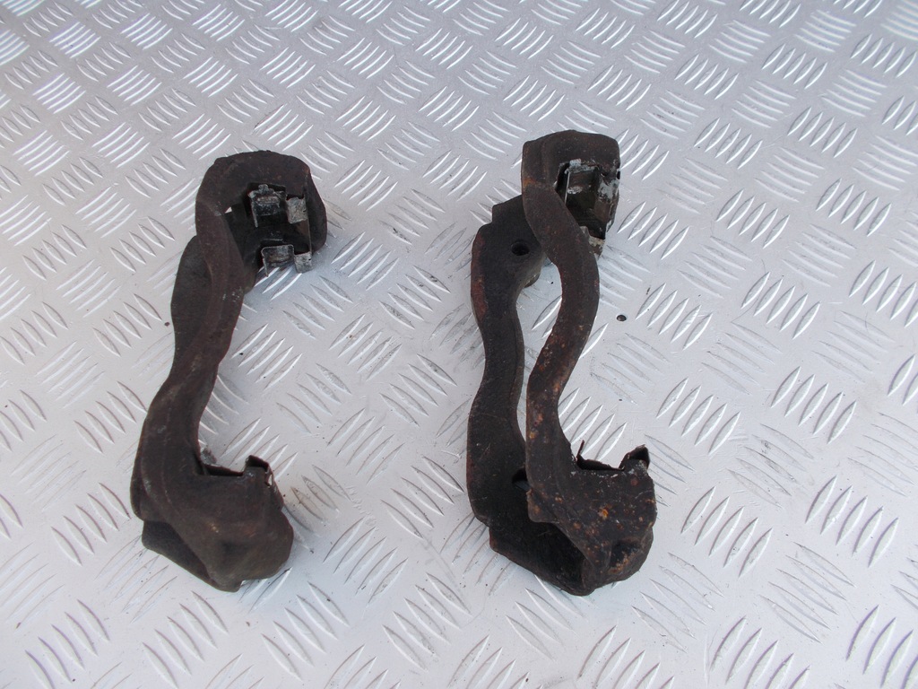 фото №1, Sprinter 906 скоба гальма перед ліва праве