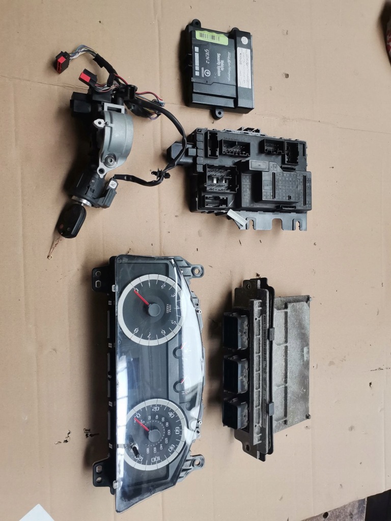 фото №1, Бортовий комп'ютер блок керування двигуна ford escape 2.5 набір