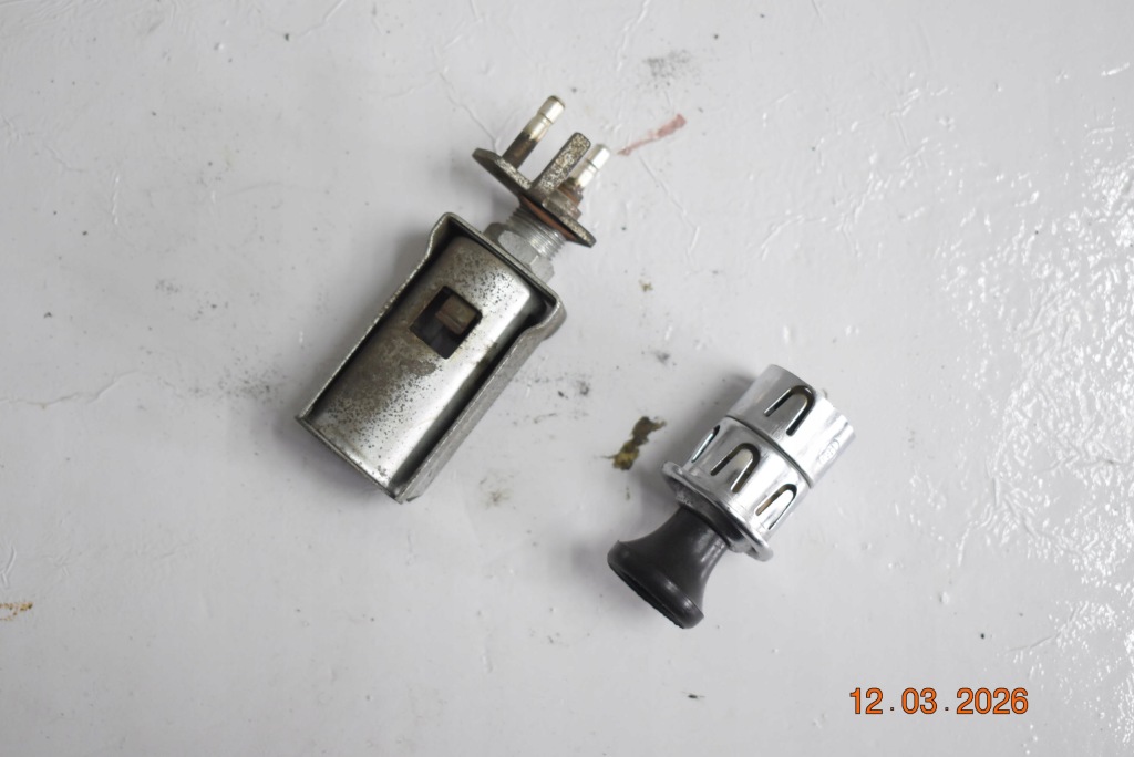 Купить Прикуриватель mercedes w110 w111