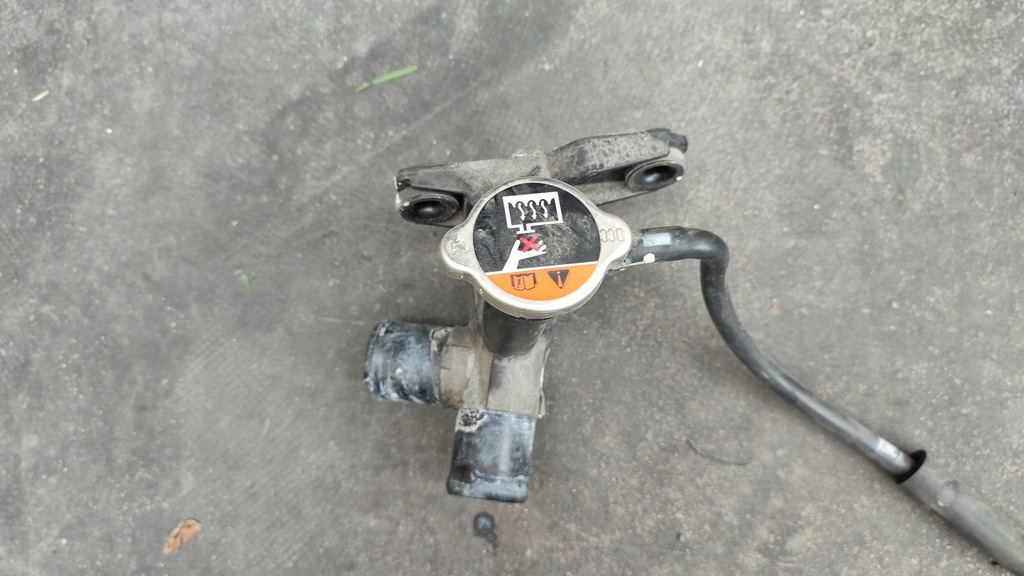 фото №1, Kia rio v 17- патрубок wody 1.4 mpi g4lc