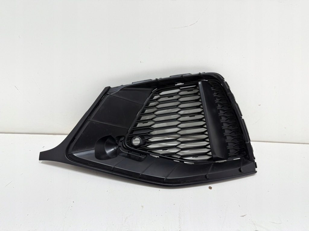 фото №1, Audi q8 4m8 s-line левая решётка заглушка бампера оригинал !