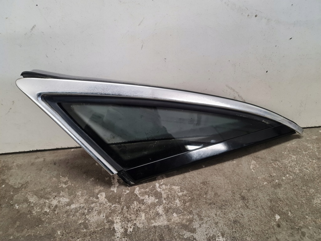 фото №1, Скло трикутник права audi a8 d2 lift vsg хром