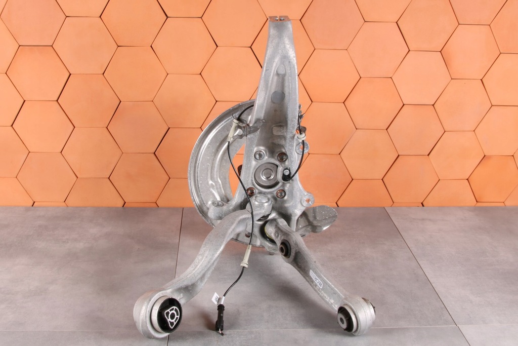 фото №1, Bmw 5' g30 g31 поворотний кулак важіль ступиця правий перед 2wd rwd 6884382