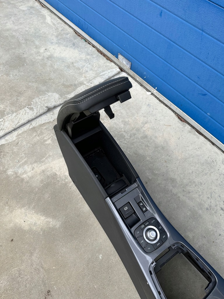 фото №11, Подлокотник laguna iii