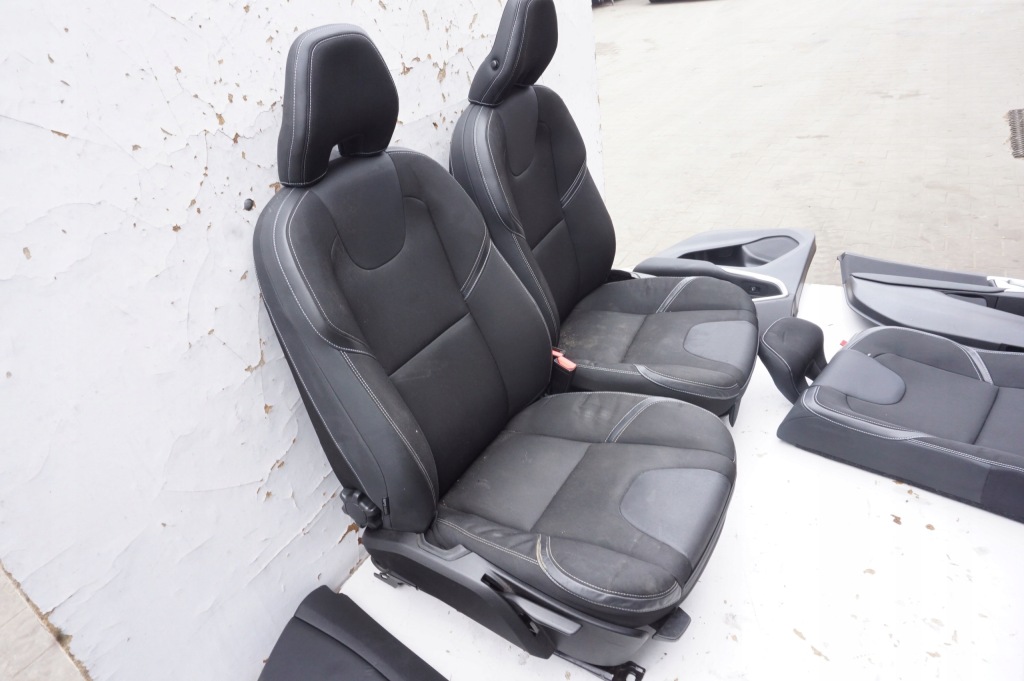 фото №3, Сиденья volvo v40 2 ii