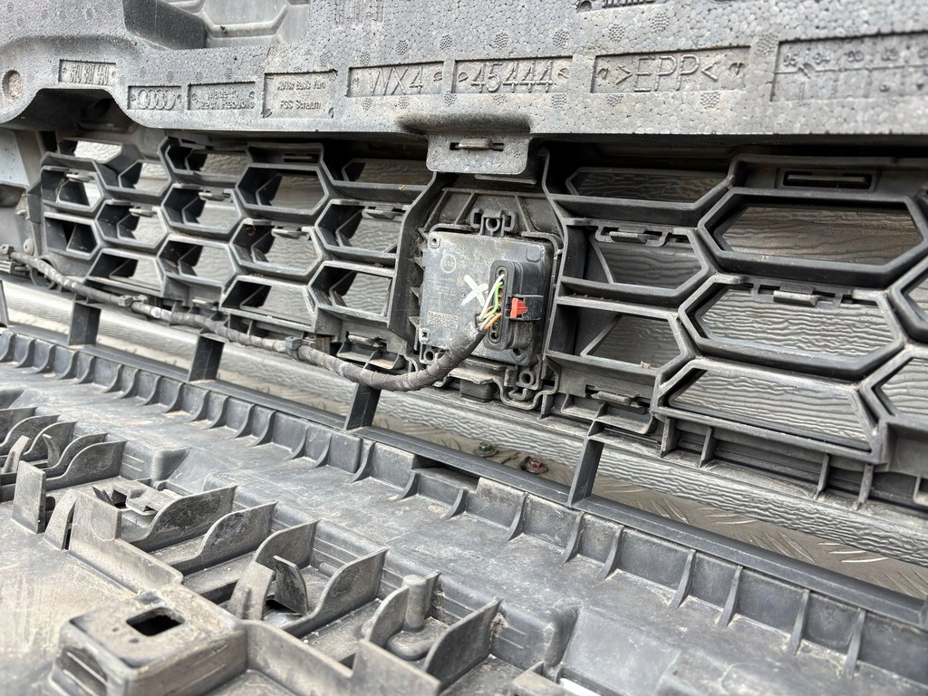 фото №10, Audi a3 8y бампер перед kompletny ly9c