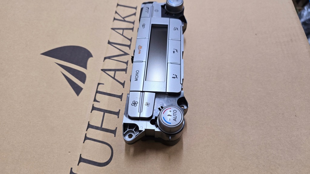 фото №8, Ford galaxy mk3 06-10 r. панель обдув кондиционера na задняя 3 ряд 2008 rok