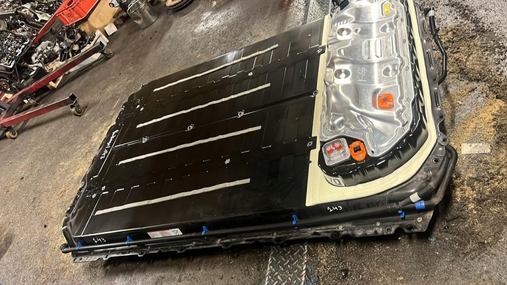 Акумулятор tesla model 3 2025 166696955g Ціна