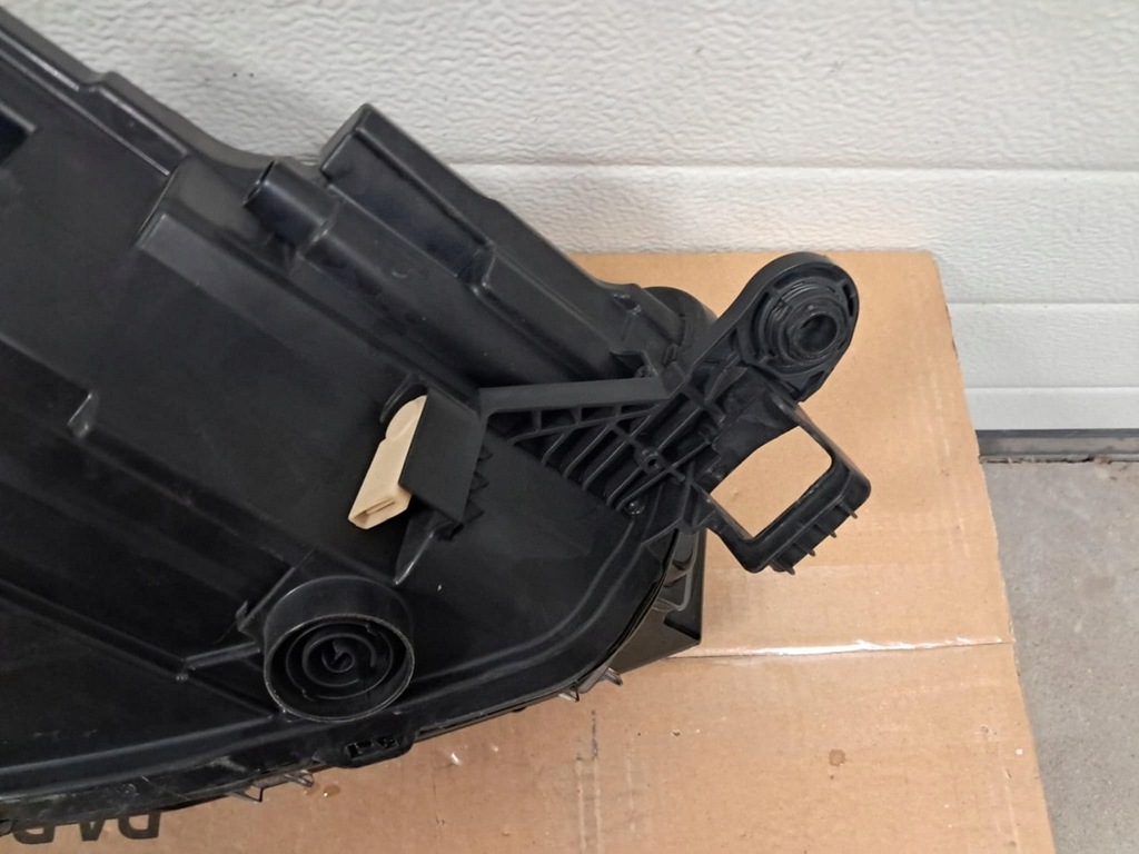 фото №8, Fabia iv 4 6va 21- лампа ліва перед przedia europa 6vb941015 крила лівий