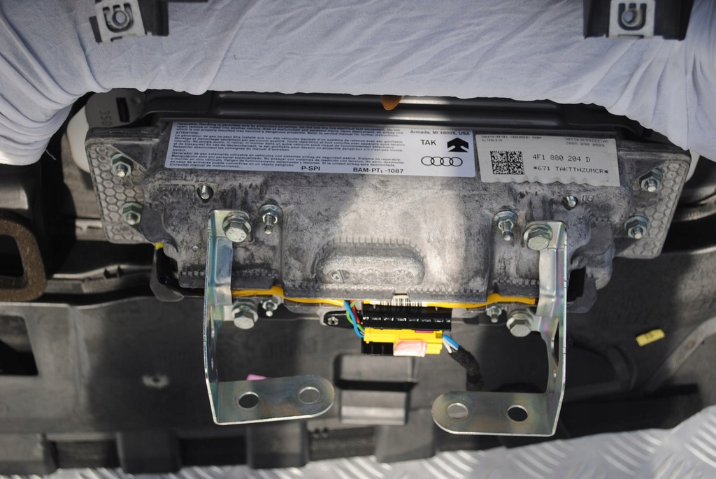 фото №11, Панель приладів приладова консоль панель приладів soul + подушка безпеки audi a6 c6