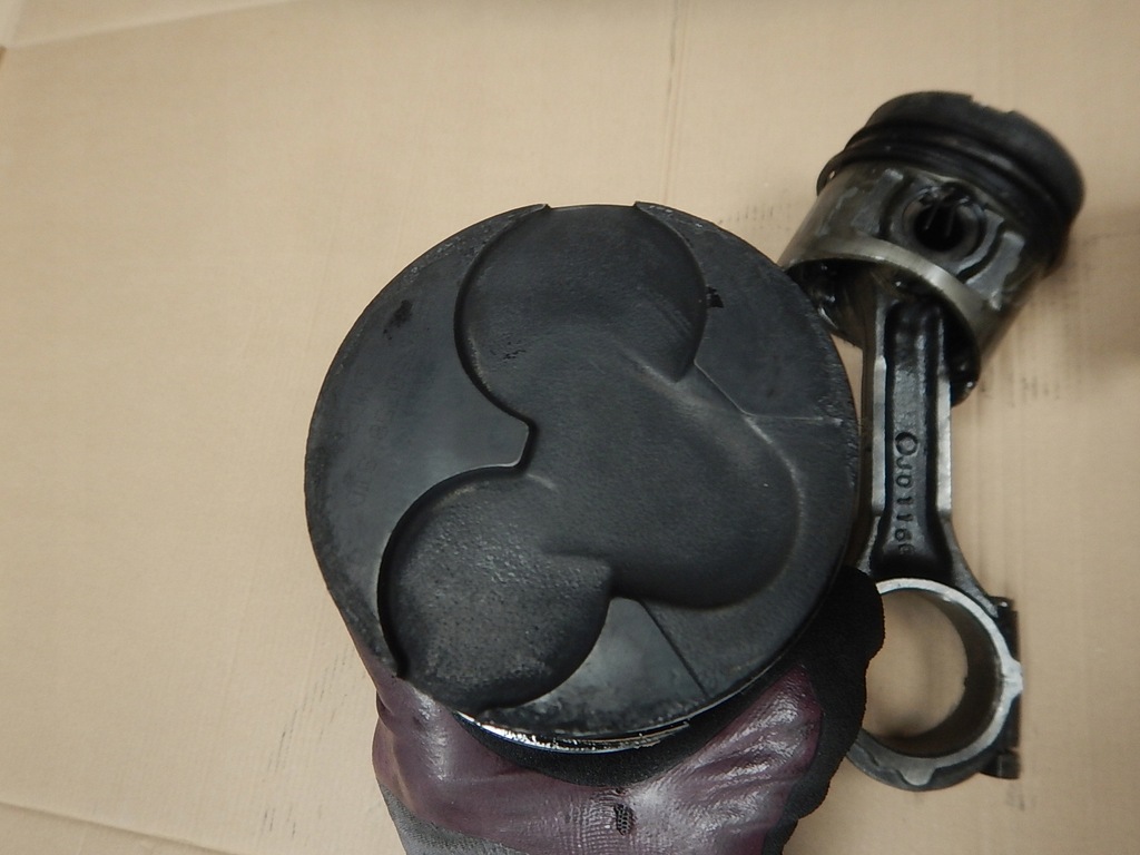 фото №6, Поршень+ шатун hyundai h1 h-100 2.5 td d4fb