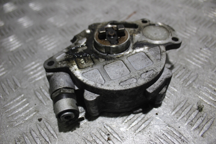 фото №1, Насос вакуум audi a6 c6 2.0tdi