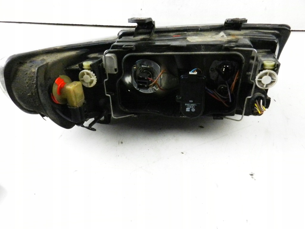 фото №6, Лампа левый перед leon i