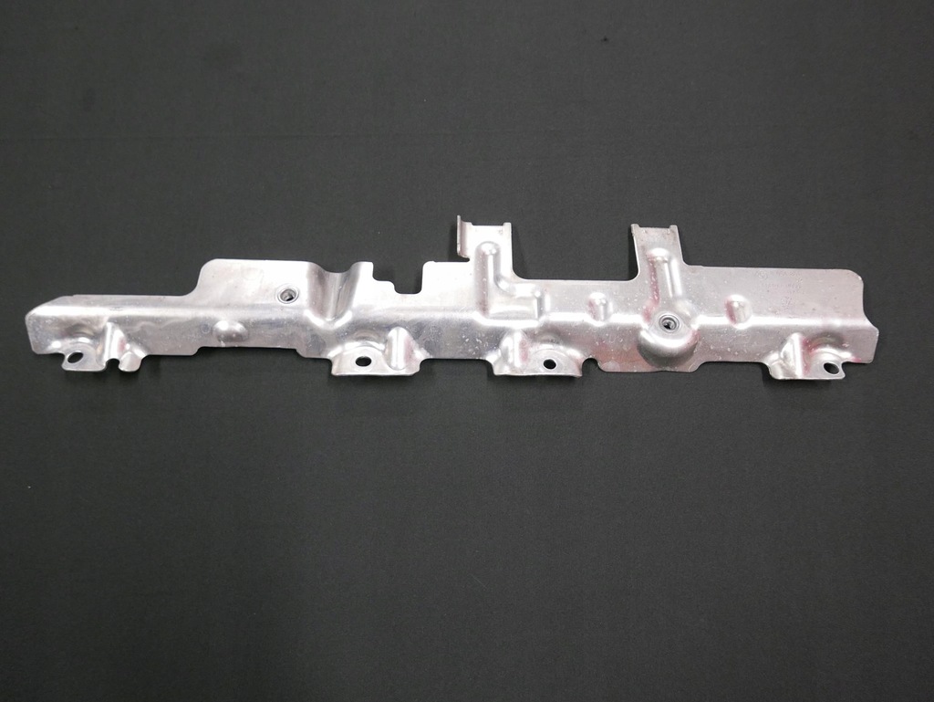 фото №1, Bmw x3m x4m кронштейн защита тепловой 8054861