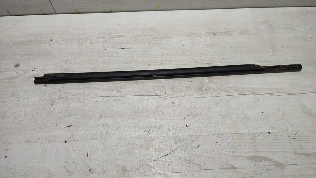 фото №6, Mazda 3 iii bm 17r задня сторона ліва молдинг ущільнювач