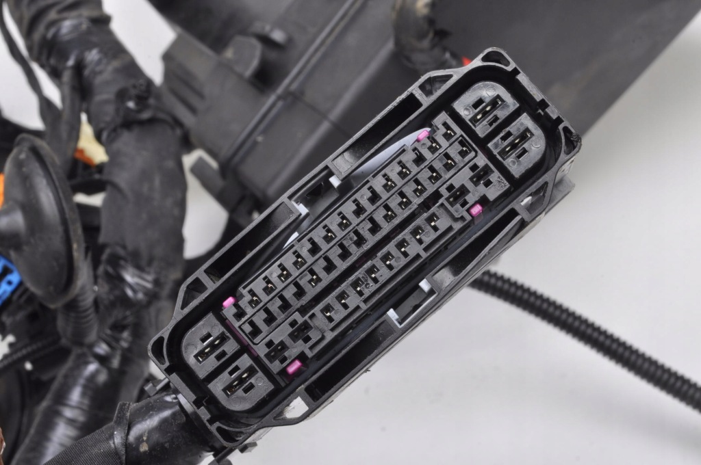 Xc40 t5 plug-in hybrid 2018- джгут відсік двигуна 32276375 31473880 Київ