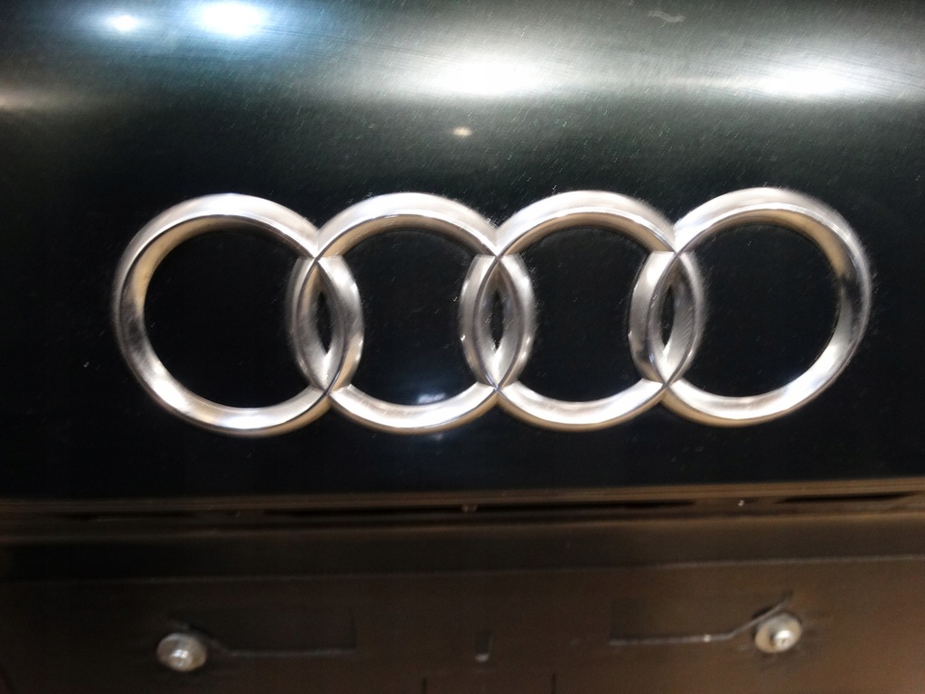 фото №4, Idealna кришка багажника задня audi a8 d3 1