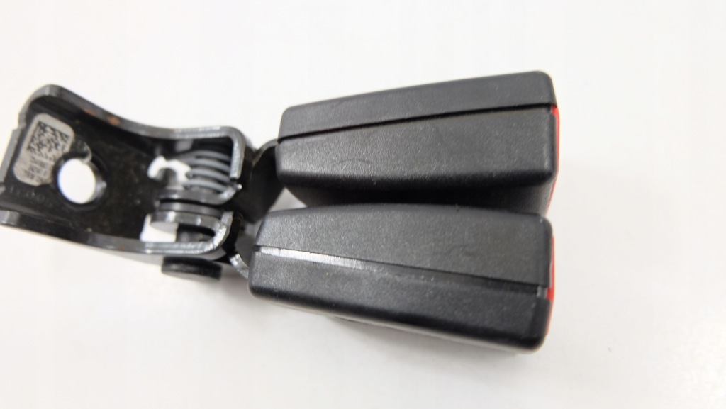 фото №3, Bmw x4 f26 защёлки ремней задняя