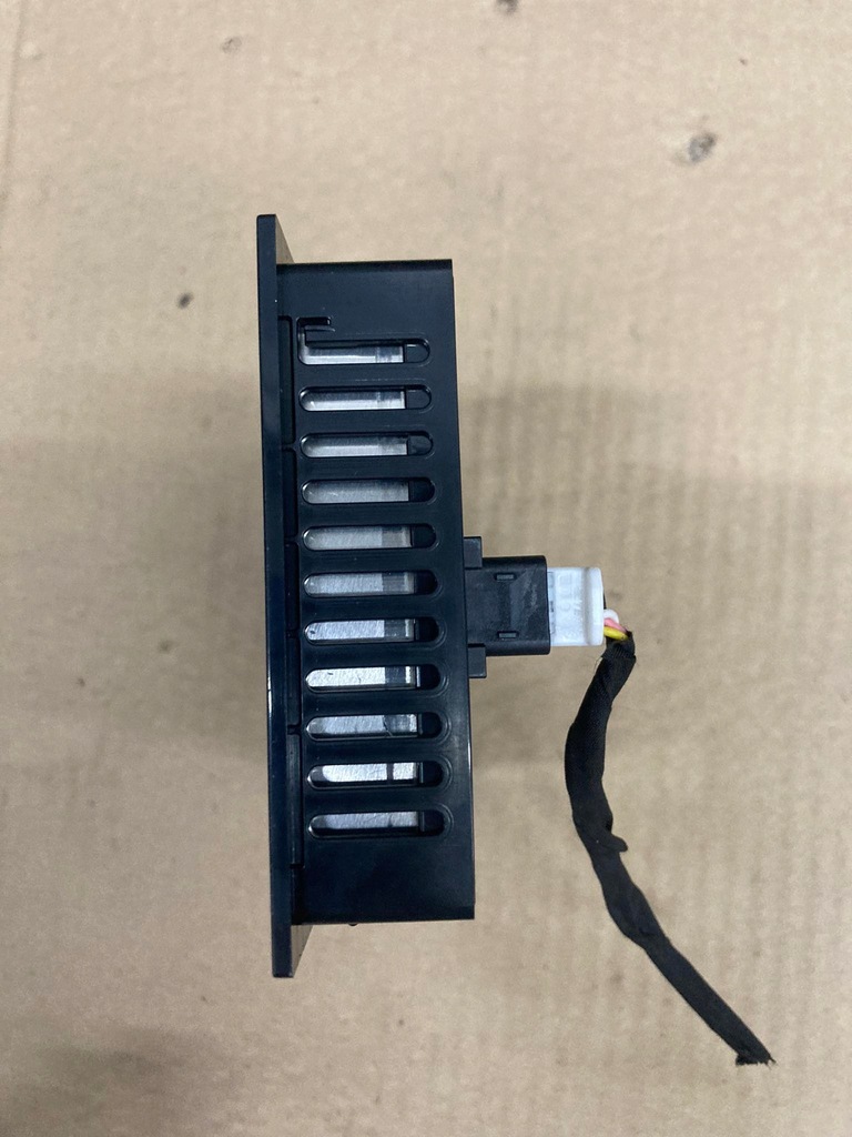 фото №6, Зарядное устройство индукционная captur ii 1.0 tce 283426179r