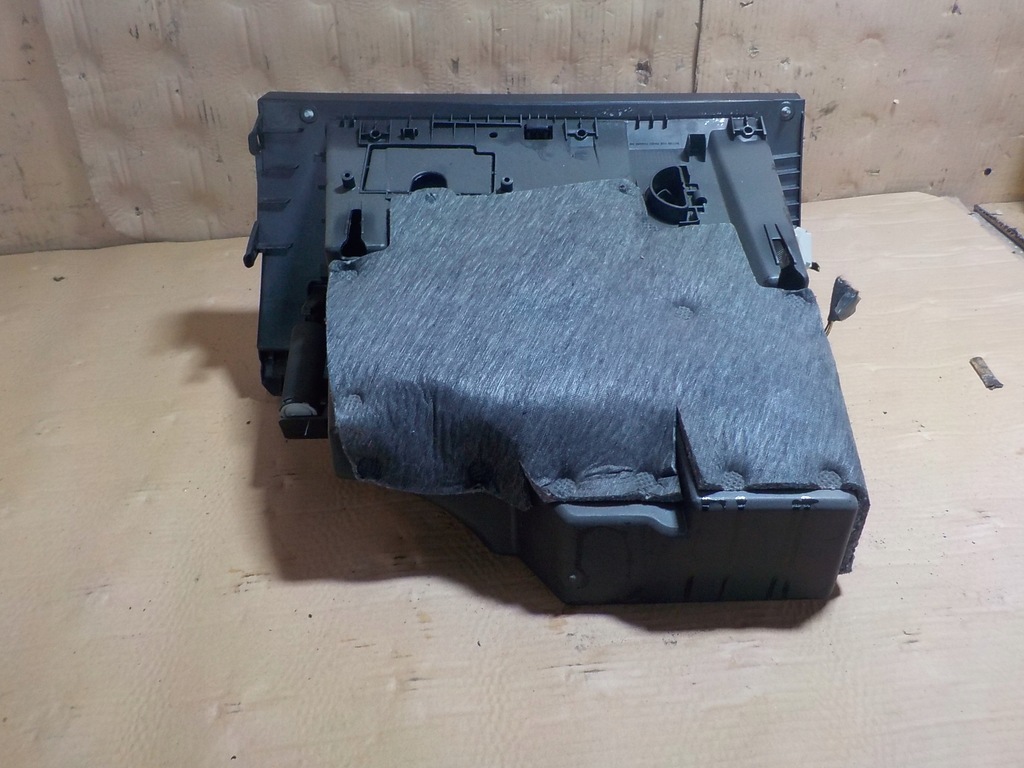 фото №6, Peugeot 308 бардачок пассажира