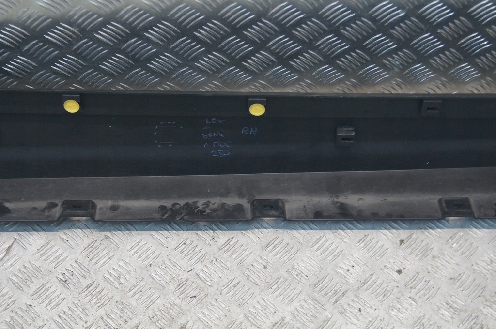 фото №11, Maserati levante молдинг порог правая