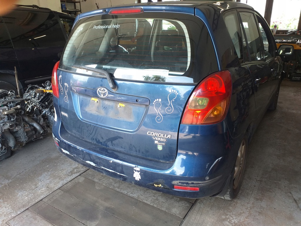 фото №9, Toyota corolla verso i pas задній панель фари 00-03r