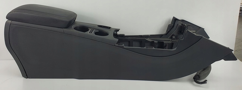 фото №9, Туннель средний подлокотник mercedes w176