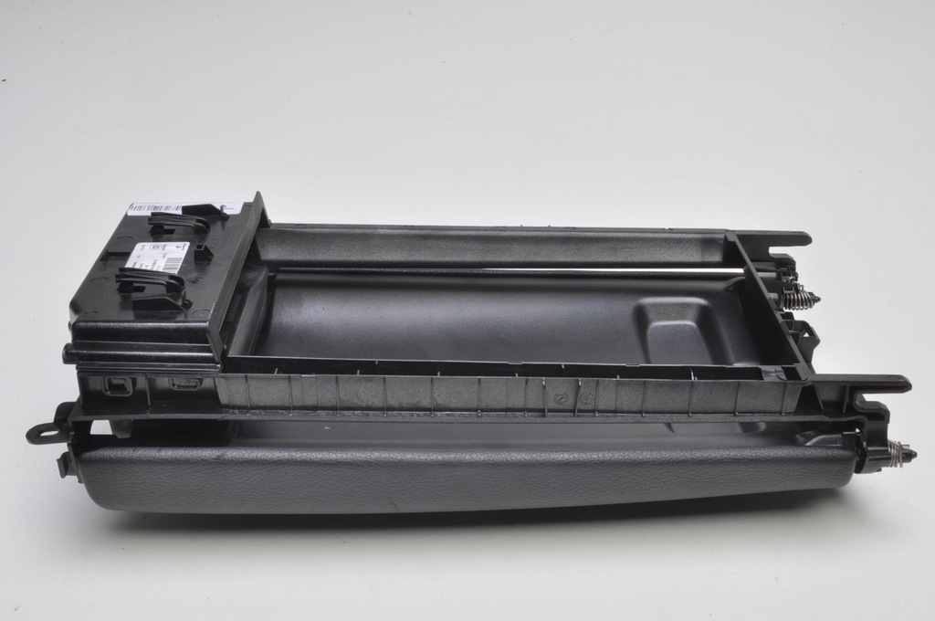 фото №12, Mercedes w205 подлокотник кожаный 2056808704