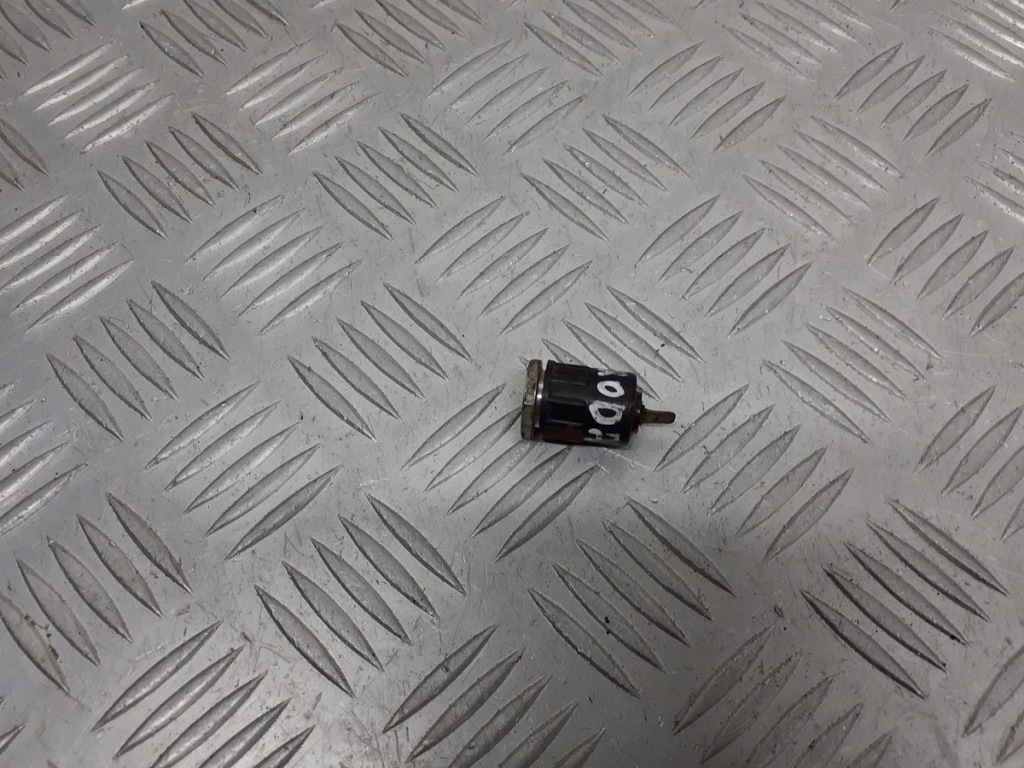 фото №1, Роз'єм прикурювача skoda 105 s 1982 r.