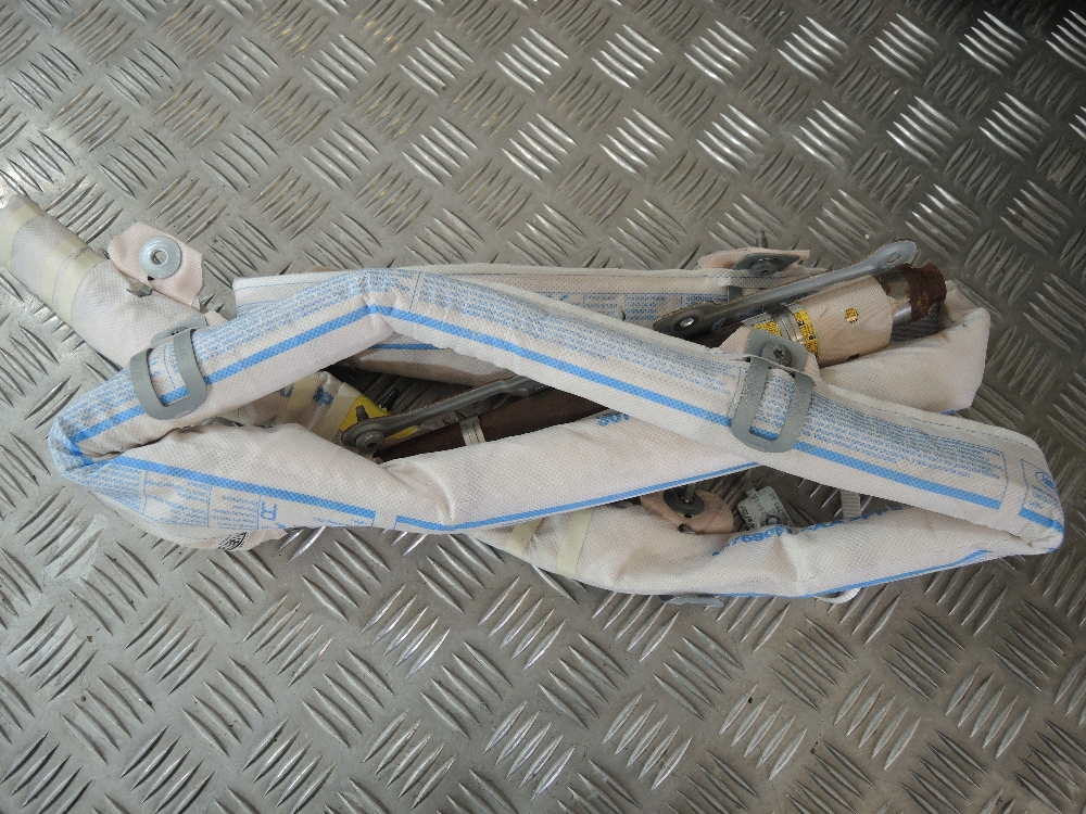 фото №1, Шторка безпеки права range rover sport dk6214k159-ad